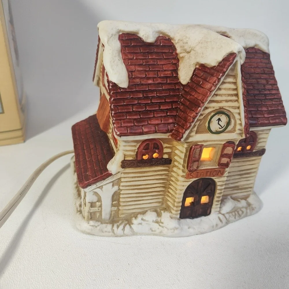Trim Trends‎ Porcelain Lighted Village Building Charmex 1988